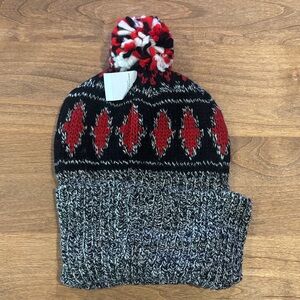 Cozy Knit Pom-Pom Beanie- Black and Red